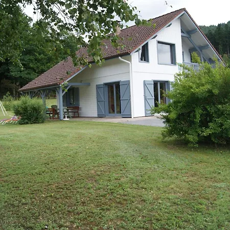 Hébergement de vacances Spacieux Avec Cheminée, Proche Forêt, Sentiers Pédestres, Terrasse, Terrain Clos, Jeux Et Wifi - Fr-1-589-187