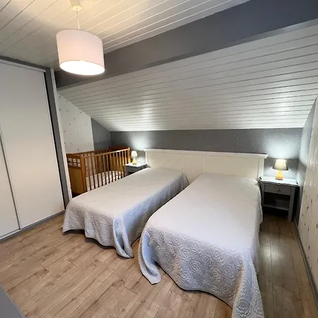 Spacieux Avec Cheminee, Proche Foret, Sentiers Pedestres, Terrasse, Terrain Clos, Jeux Et Wifi - Fr-1-589-187 別荘 *