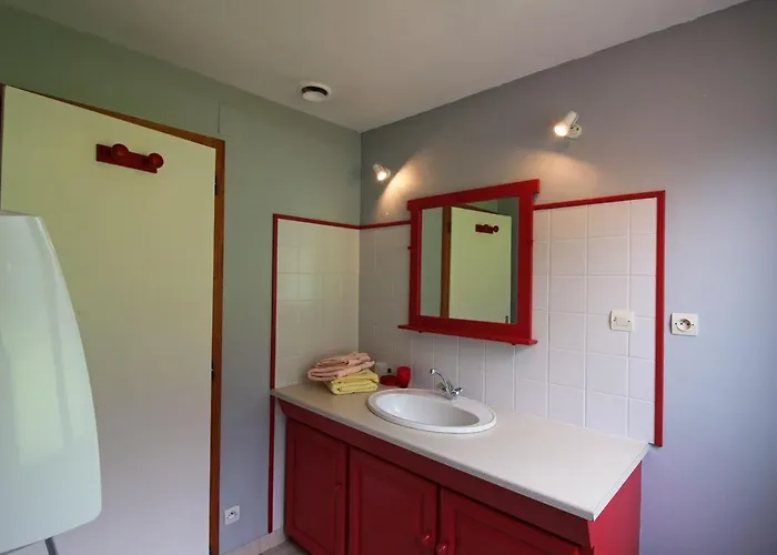 Prázdninový dům Spacieux Avec Cheminee, Proche Foret, Sentiers Pedestres, Terrasse, Terrain Clos, Jeux Et Wifi - Fr-1-589-187 Gerbamont