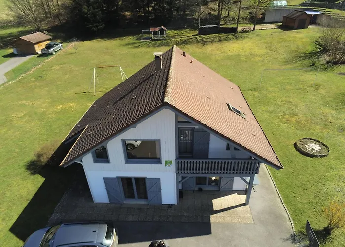 Prázdninový dům Spacieux Avec Cheminee, Proche Foret, Sentiers Pedestres, Terrasse, Terrain Clos, Jeux Et Wifi - Fr-1-589-187